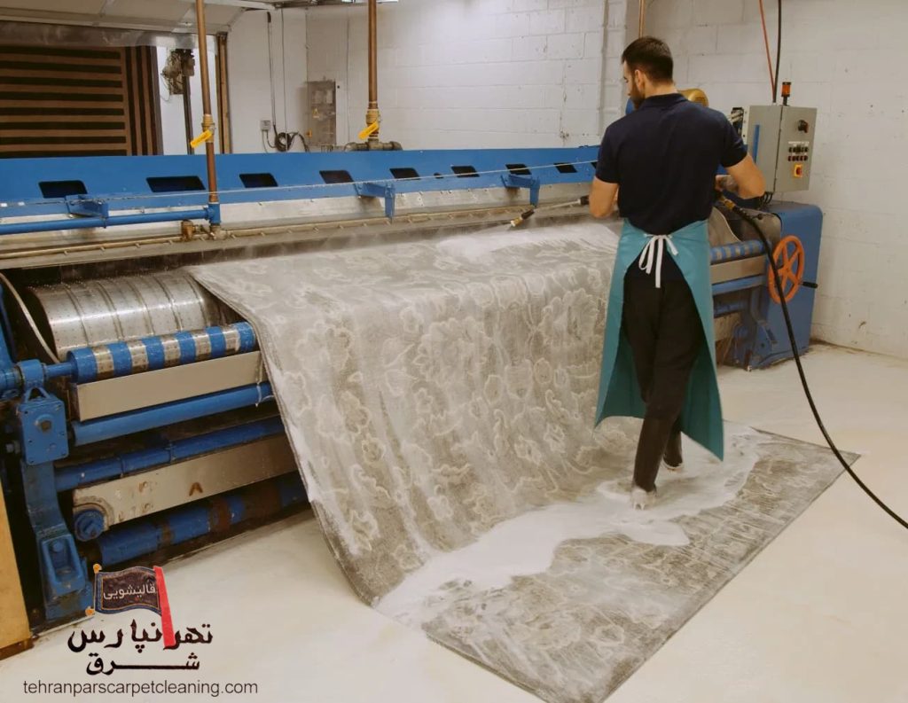 در مراحل شستشو قالیشویی آب سرد استفاده می‌شود یا گرم ؟