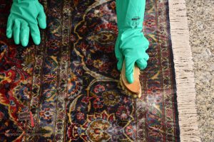 دستورالعمل جلوگیری از بو و قارچ هنگام نگهداری فرش مرطوب