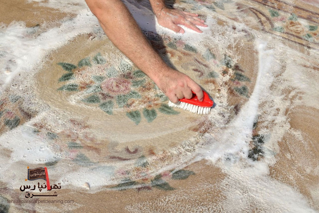 خدمات قالیشویی در تهرانپارس: شستشوی فرش، موکت و پادری با دستگاه‌های پیشرفته