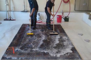 آماده‌سازی صحیح فرش قبل از تحویل برای شست‌وشوی حرفه‌ای